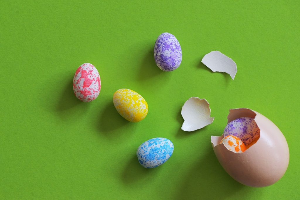 Sustainable marketing - Coloured eggs inside egg